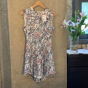 H&M Never been worn, flow-ey zip dress!